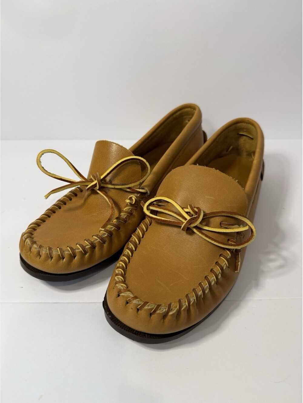 Quoddy Canoe Shoe Camp Moc Buck Tan Double Glove Leather Mens Size 8.5 Moccasins